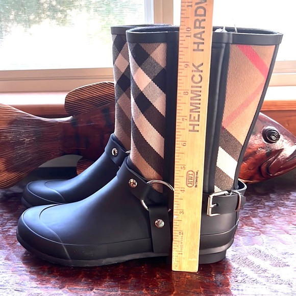 Burberry Zane Vintage Check Harness Rain Boots 👢 Excellent Condition Size 7 37 - Picture 13 of 16